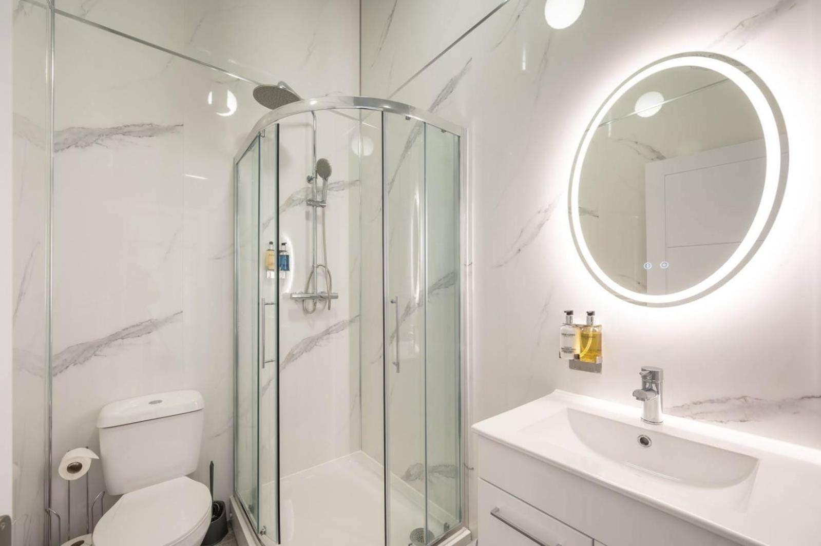 Stylish Comfort In London フィンチリー エクステリア 写真